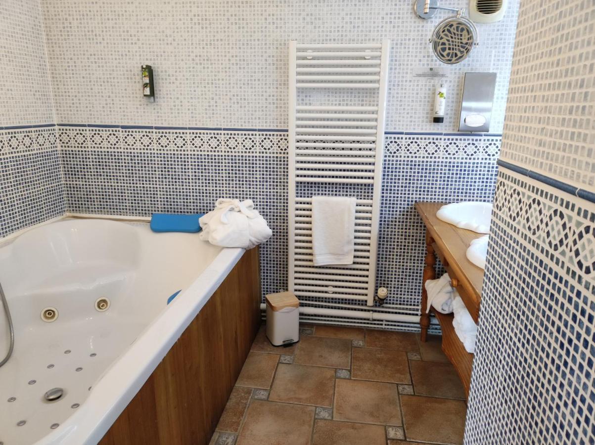Le Relais Des Dalles - Hotel & Restaurant Sassetot-le-Mauconduit Exteriör bild