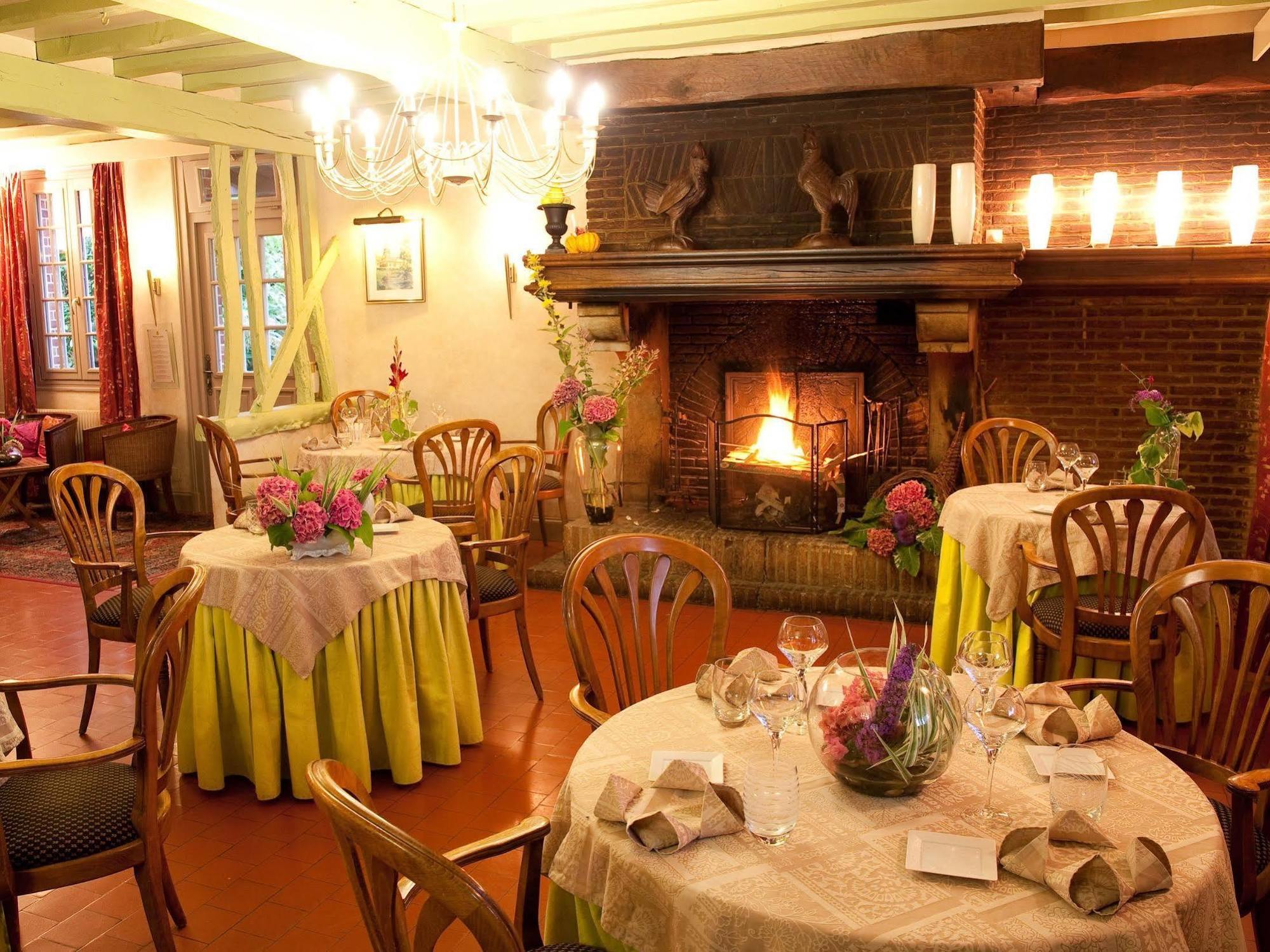 Le Relais Des Dalles - Hotel & Restaurant Sassetot-le-Mauconduit Exteriör bild
